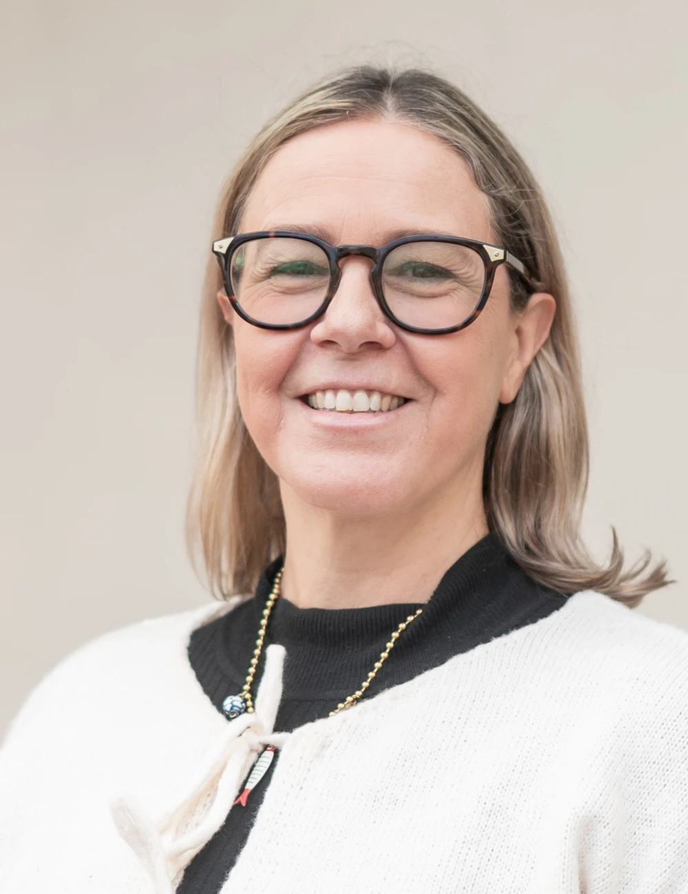 Mrs. Nicole Simon