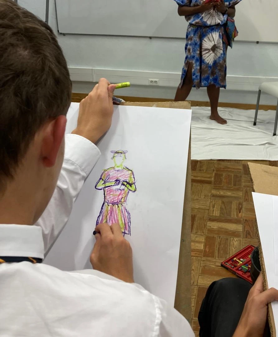 DESENHO AO VIVO