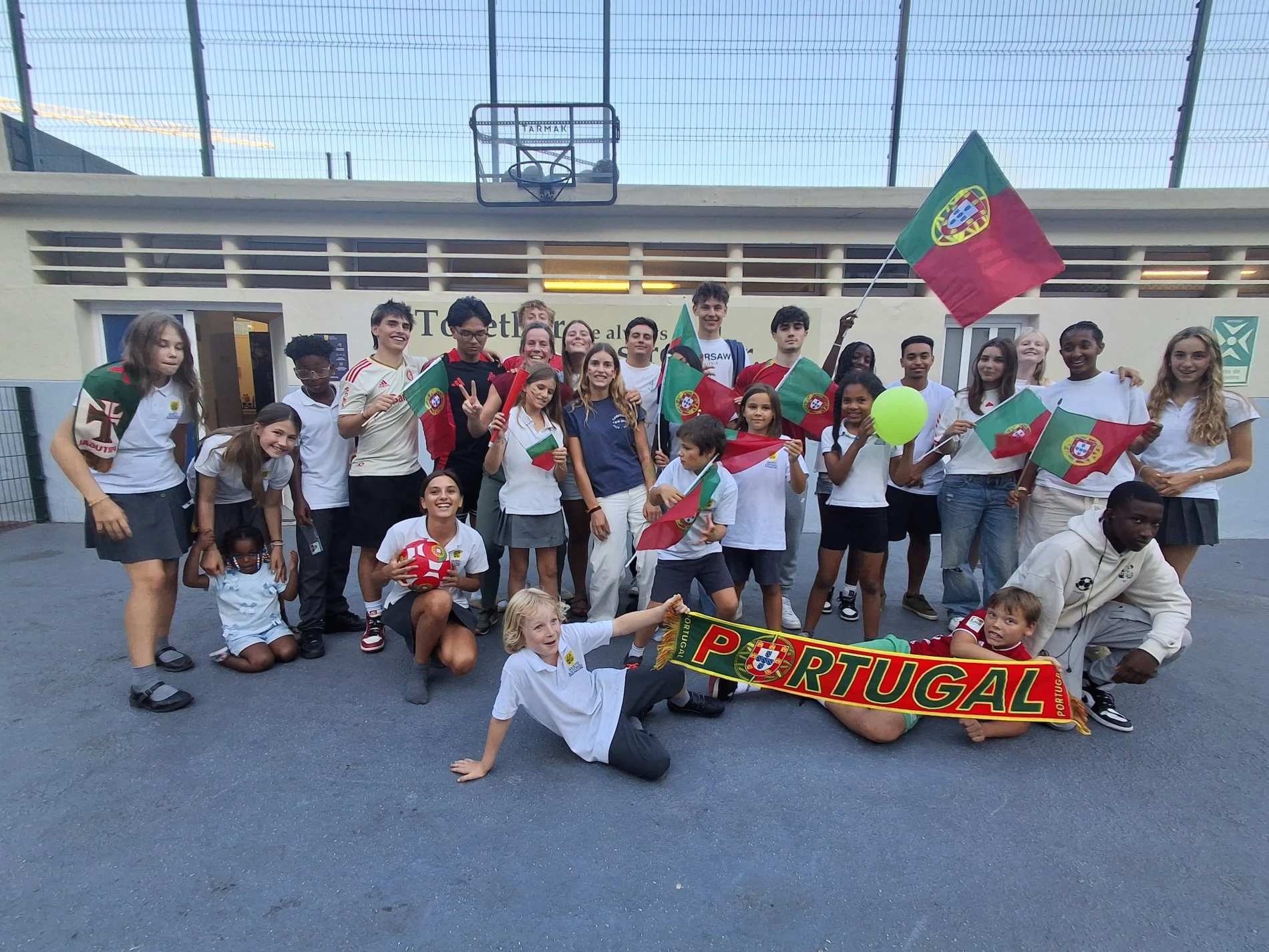 Portugal no Mundial FIFA: Comunidade SAIS reunida em grande festa