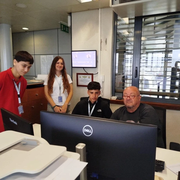Alunos vivem a experiência do primeiro emprego através do programa Work Experience
